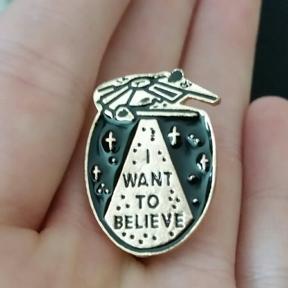 Millennium Falcon Pin ENAMEL FUNNY KAWAII SALE! - Picture 3 of 5